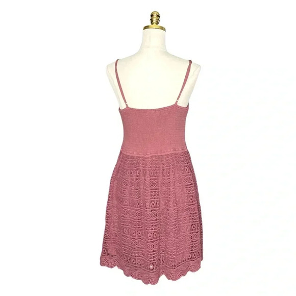 ABERCROMBIE & FITCH | Dusty Rose Eyelet Crochet Smoked Back Dress Size L - Picture 5 of 10